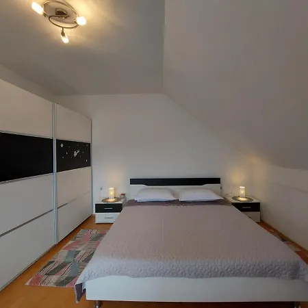 Apartment Skender 3*