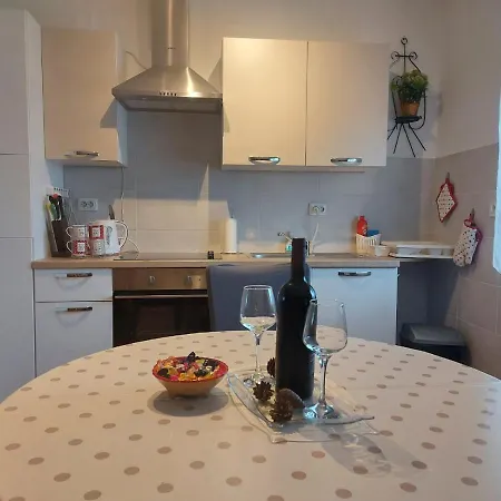 Apartment Skender 3* *